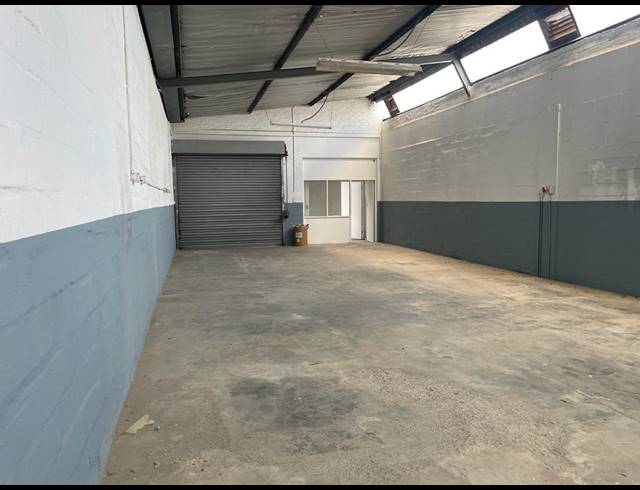 116M² BUSINESS RENTED IN RETREAT